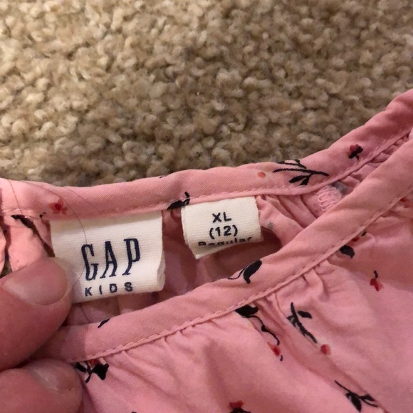 Girls top - Picture 2 of 2